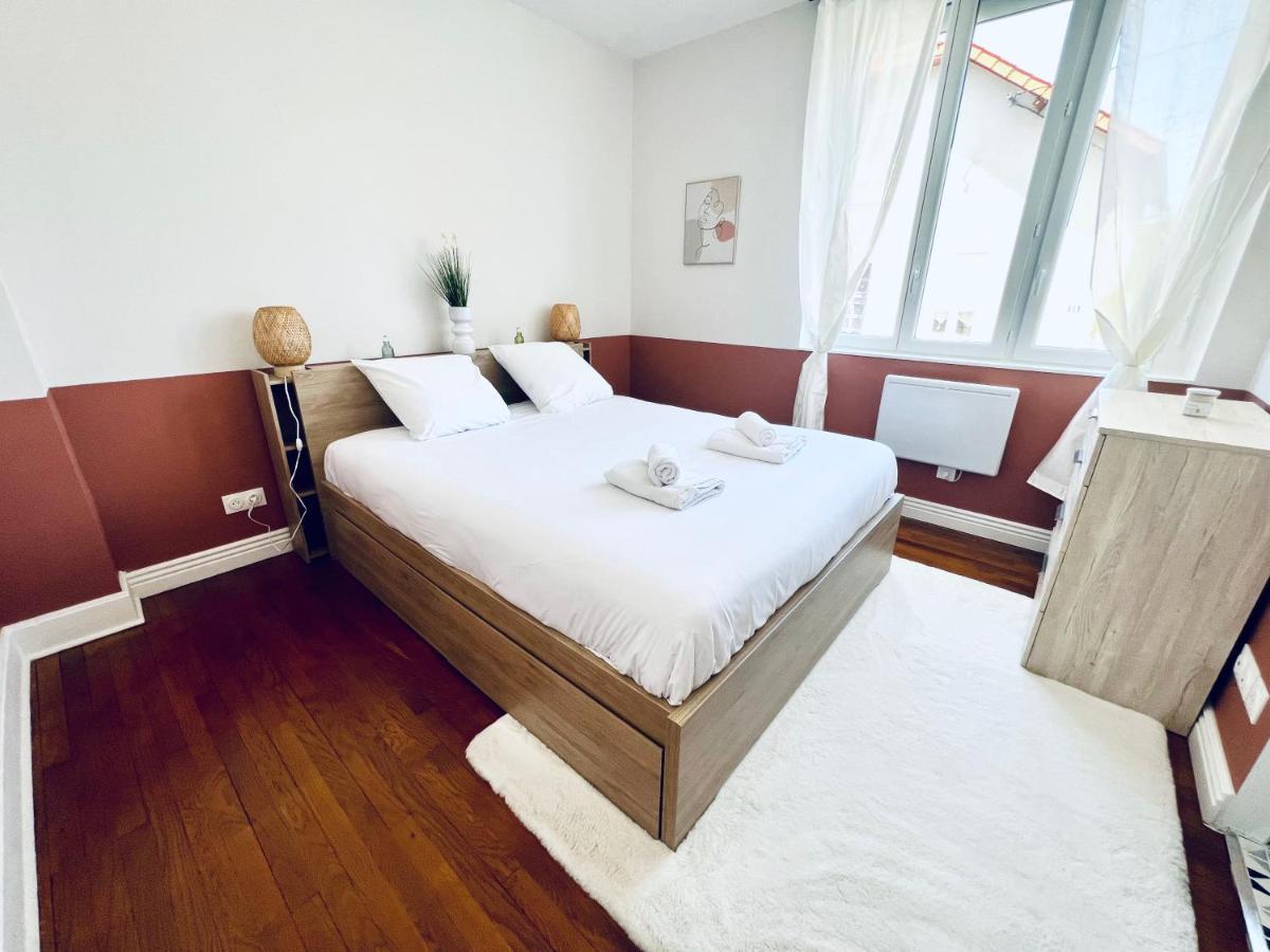 "Le Theodore" Appartement Charmant Proche Gare Avec Place De Parking Devant, Quartier Tres Calme, By Primo C0Nciergerie Nevers Extérieur photo